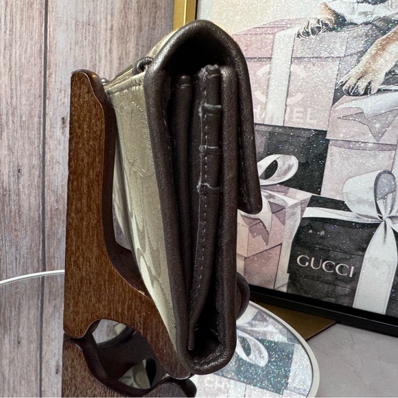 COACH Gold and Brown trifold long Wallet leather interior - EUC - Picture 8 of 17